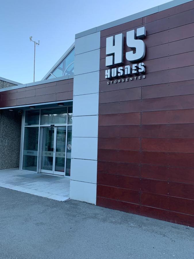 Husnes Sentrum Hotell المظهر الخارجي الصورة